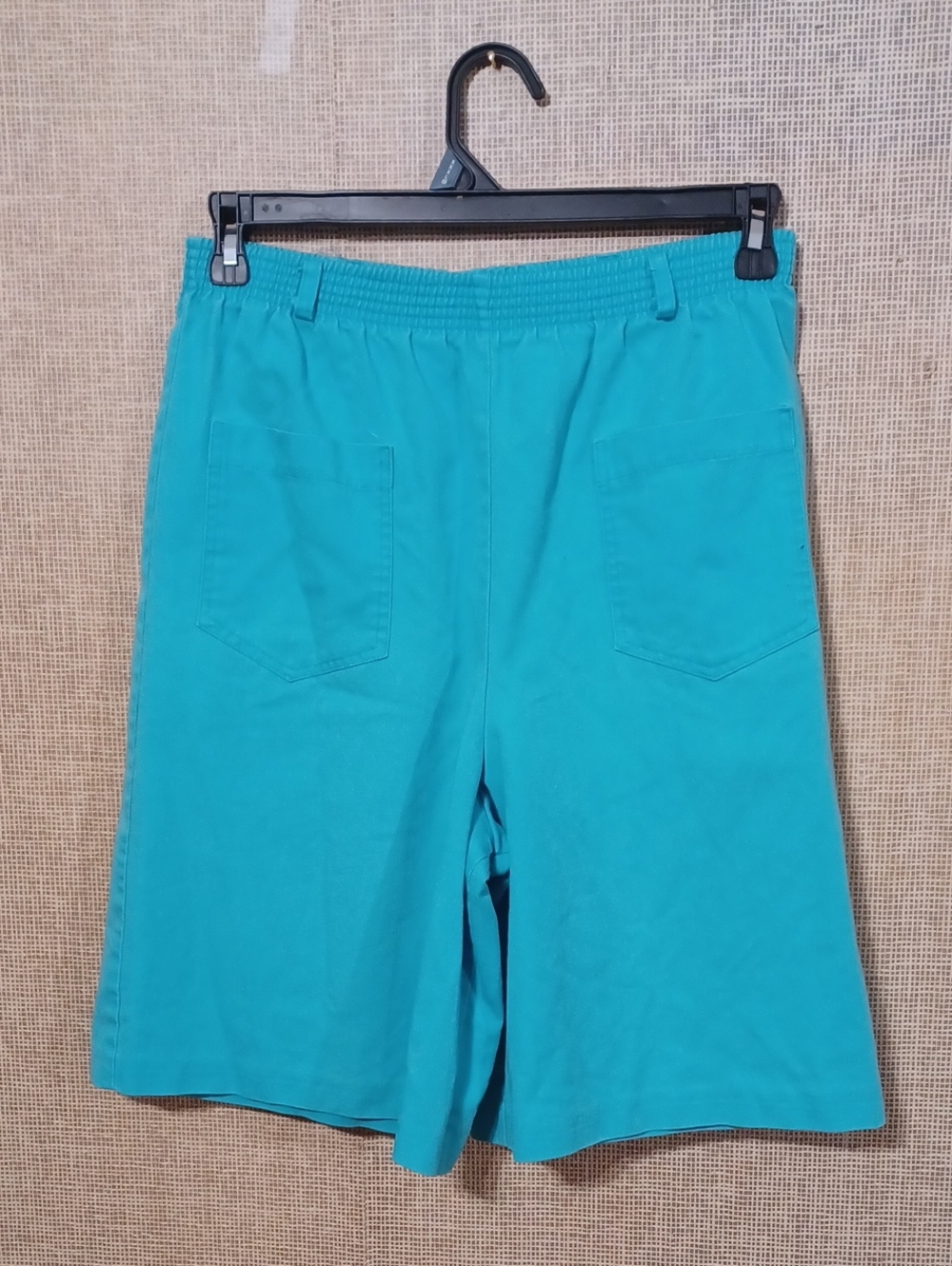 High-Waist Teal Wide-Leg Women's Shorts with Patch Pockets